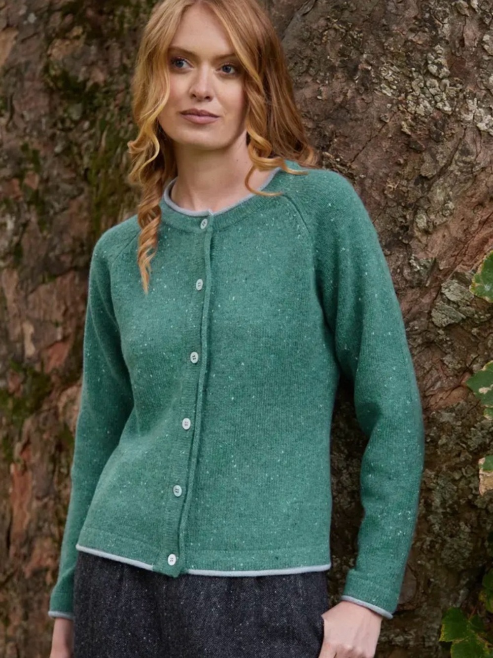 Ireland's Eye Knitwear Killiney Cardigan made from a wool-cashmere blend M